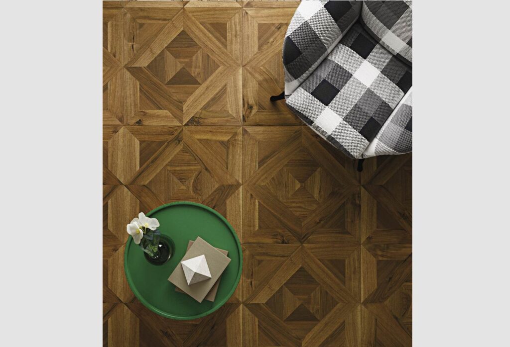 Quadrotte - Montepulciano, European Walnut Rustic, brushed oiled anticato
