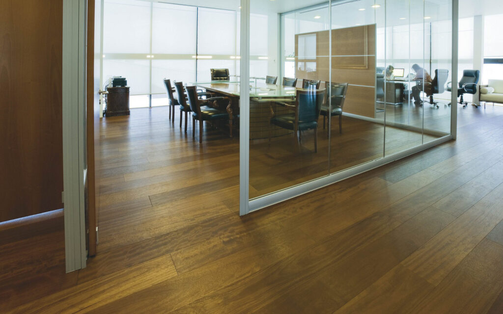 Classico, Iroko Natur, brushed varnished