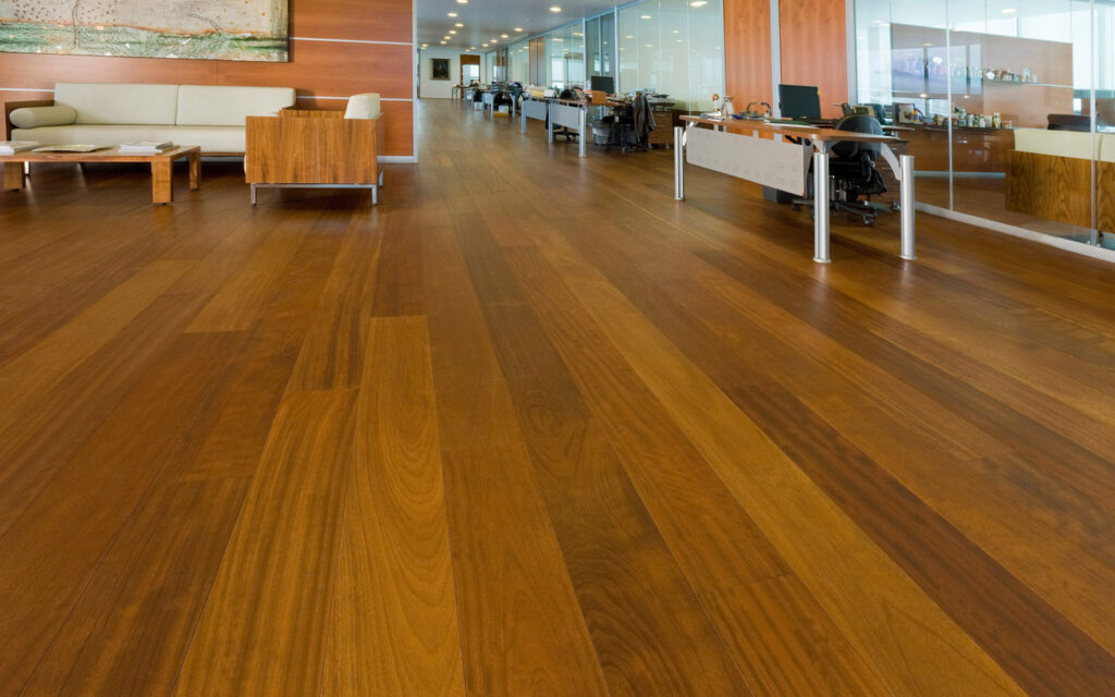 Classico, Iroko Natur, brushed varnished
