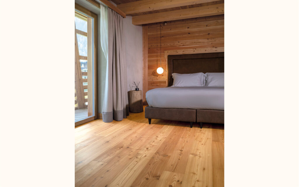 Classico, Austrian Larch Rustic, brushed oiled