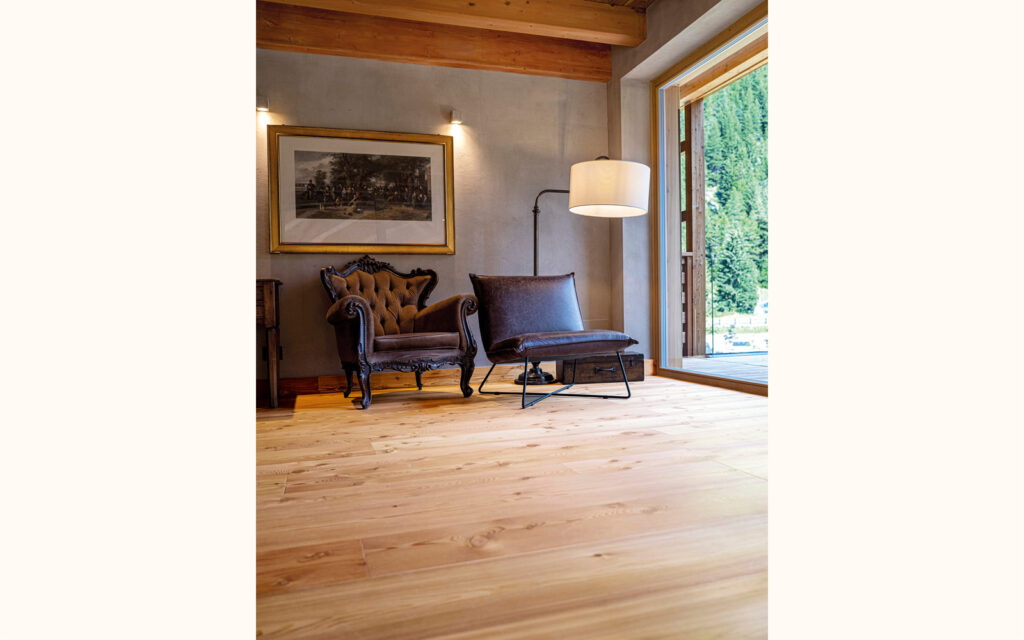 Classico, Austrian Larch Rustic, brushed oiled