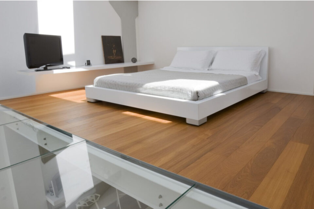 Why Wide-Plank Engineered Oak Has Become the Signature of Modern Luxury Interiors